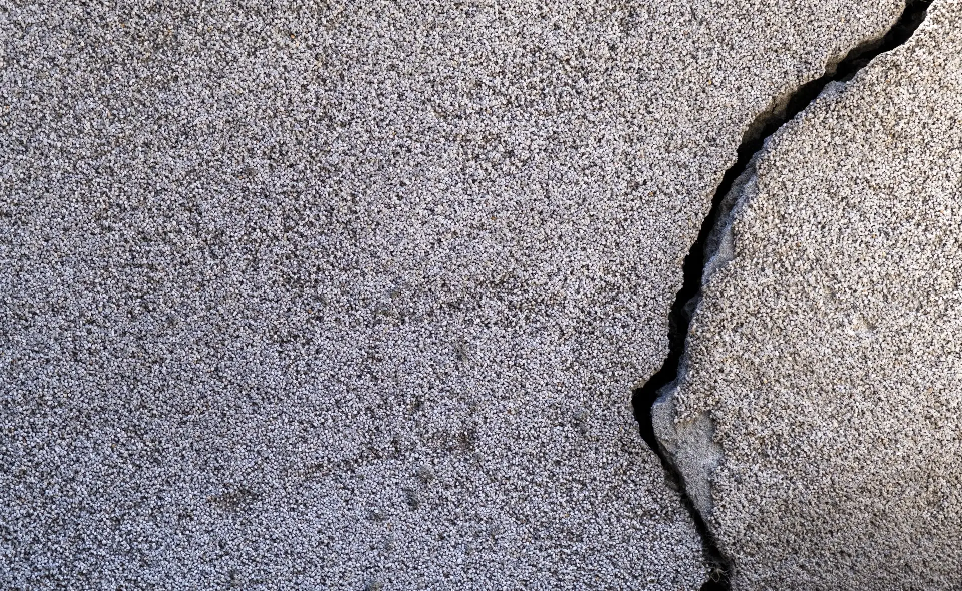 Close-up of a crack in a concrete structural element